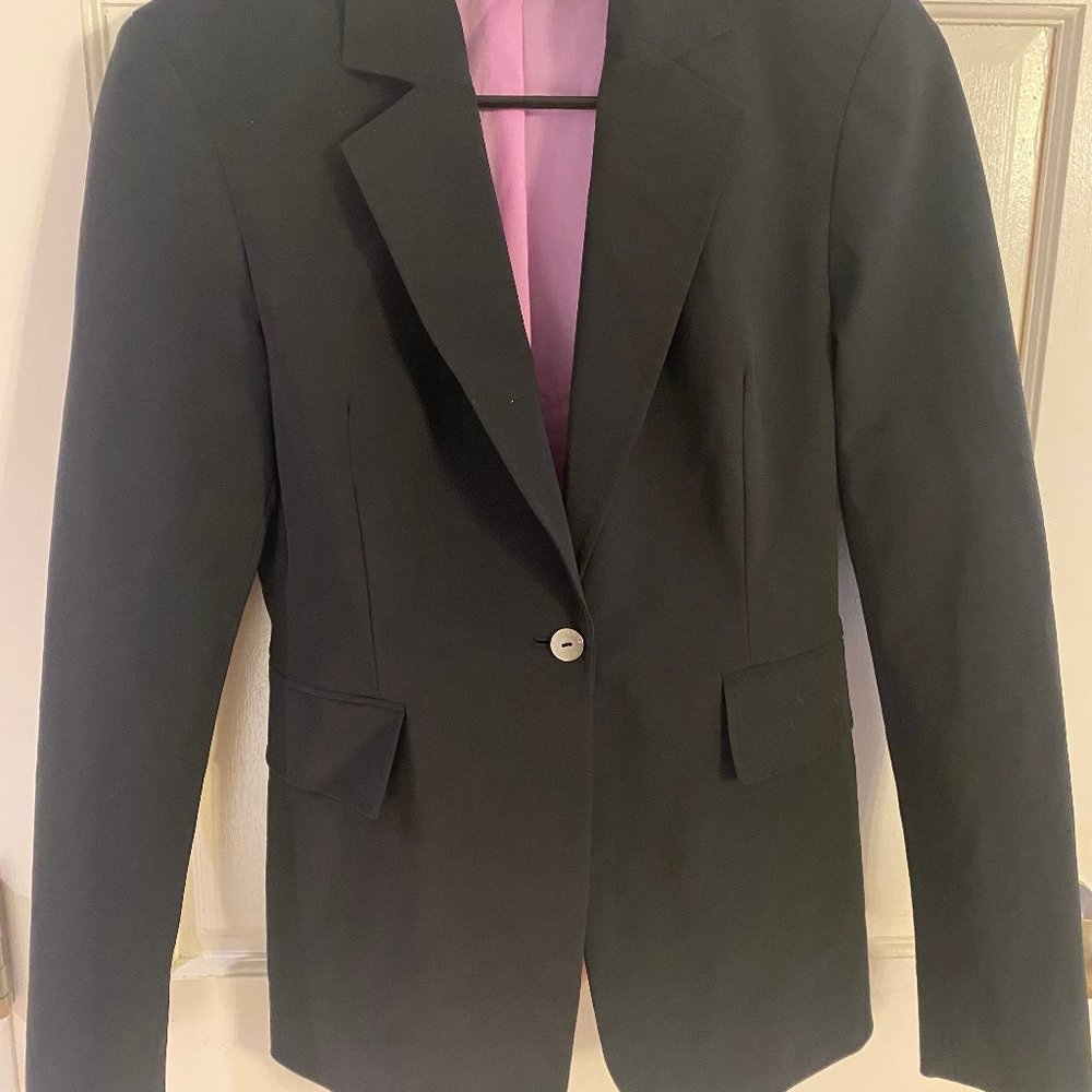 Tahari Black size 4 1-Button Blazer with Pockets (matching skirt also available)